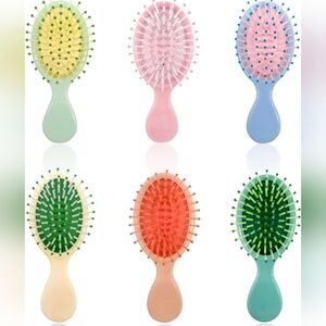6 Colorful Mini Hair Brush Set